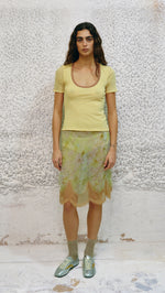 THEA - Short-sleeve top with open-back design