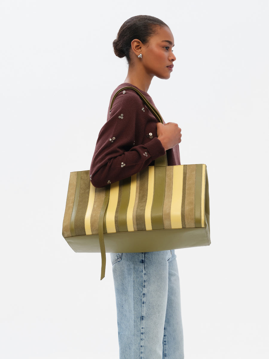 BRISA - Oversized leather tote bag with shoulder straps